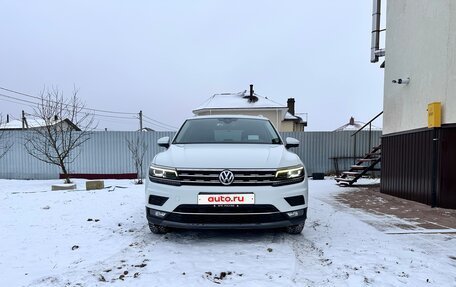 Volkswagen Tiguan II, 2019 год, 2 800 000 рублей, 3 фотография