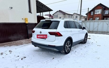 Volkswagen Tiguan II, 2019 год, 2 800 000 рублей, 4 фотография