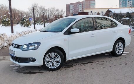 Volkswagen Polo VI (EU Market), 2014 год, 1 300 000 рублей, 2 фотография