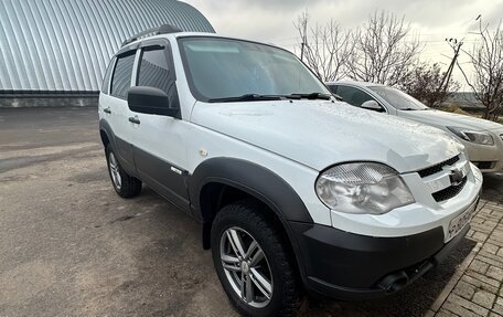 Chevrolet Niva I рестайлинг, 2014 год, 650 000 рублей, 4 фотография