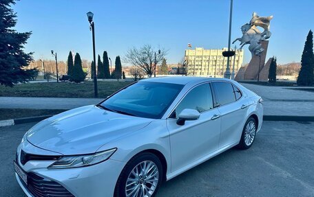 Toyota Camry, 2020 год, 3 270 000 рублей, 5 фотография