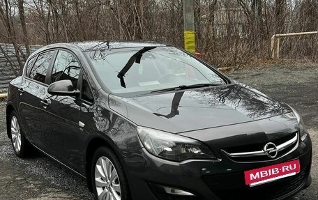 Opel Astra J, 2013 год, 850 000 рублей, 2 фотография