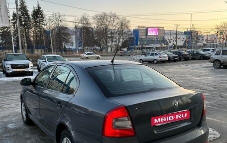 Skoda Octavia, 2011 год, 595 000 рублей, 2 фотография