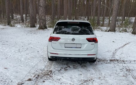 Volkswagen Tiguan II, 2018 год, 4 300 000 рублей, 5 фотография