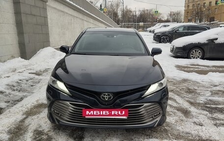 Toyota Camry, 2018 год, 3 100 000 рублей, 2 фотография