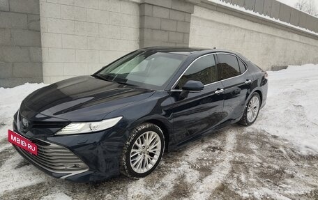 Toyota Camry, 2018 год, 3 100 000 рублей, 6 фотография