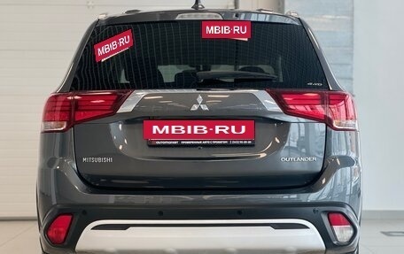 Mitsubishi Outlander III рестайлинг 3, 2019 год, 2 500 000 рублей, 5 фотография