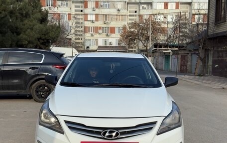 Hyundai Solaris II рестайлинг, 2015 год, 670 000 рублей, 6 фотография