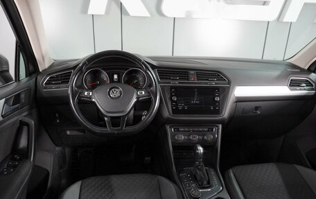 Volkswagen Tiguan II, 2017 год, 2 469 000 рублей, 6 фотография