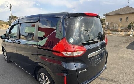 Honda Freed II, 2022 год, 1 800 000 рублей, 6 фотография