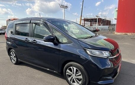 Honda Freed II, 2022 год, 1 800 000 рублей, 5 фотография