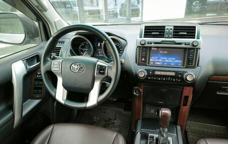 Toyota Land Cruiser Prado 150 рестайлинг 2, 2015 год, 3 386 000 рублей, 9 фотография