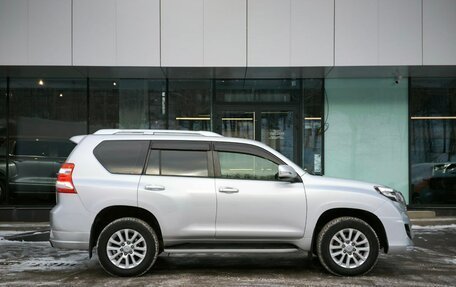 Toyota Land Cruiser Prado 150 рестайлинг 2, 2015 год, 3 386 000 рублей, 4 фотография