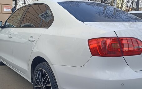 Volkswagen Jetta VI, 2012 год, 820 000 рублей, 3 фотография