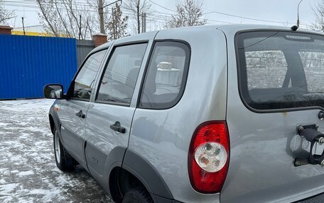 Chevrolet Niva I рестайлинг, 2013 год, 650 000 рублей, 3 фотография