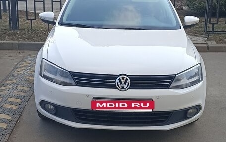 Volkswagen Jetta VI, 2012 год, 820 000 рублей, 13 фотография