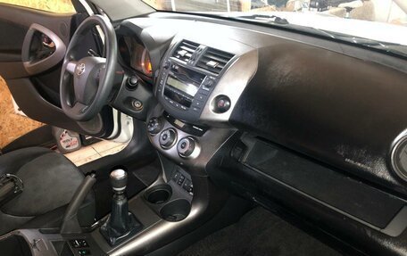 Toyota RAV4, 2012 год, 1 355 000 рублей, 2 фотография