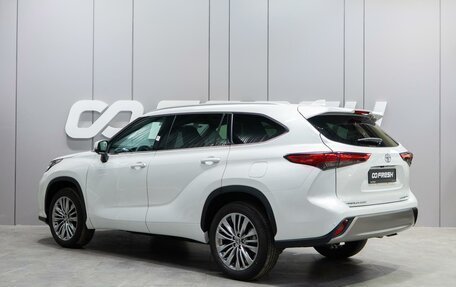 Toyota Highlander, 2024 год, 6 820 000 рублей, 2 фотография