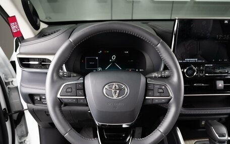 Toyota Highlander, 2024 год, 6 820 000 рублей, 17 фотография