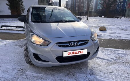 Hyundai Solaris II рестайлинг, 2012 год, 825 000 рублей, 1 фотография