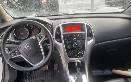 Opel Astra J, 2010 год, 750 000 рублей, 1 фотография