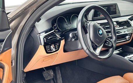 BMW 5 серия, 2017 год, 2 860 000 рублей, 10 фотография