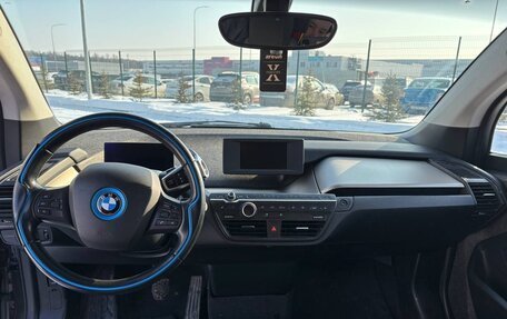 BMW i3 I01 рестайлинг, 2017 год, 2 000 000 рублей, 8 фотография