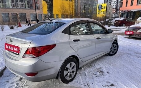 Hyundai Solaris II рестайлинг, 2012 год, 825 000 рублей, 5 фотография