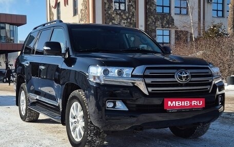 Toyota Land Cruiser 200, 2019 год, 7 340 000 рублей, 3 фотография