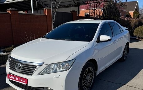 Toyota Camry, 2012 год, 1 740 000 рублей, 4 фотография