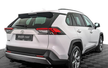 Toyota RAV4, 2021 год, 3 350 000 рублей, 5 фотография