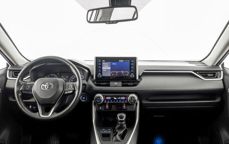 Toyota RAV4, 2021 год, 3 350 000 рублей, 14 фотография