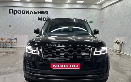 Land Rover Range Rover IV рестайлинг, 2018 год, 7 700 000 рублей, 2 фотография