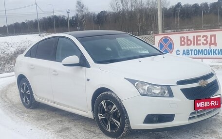 Chevrolet Cruze II, 2011 год, 650 000 рублей, 3 фотография