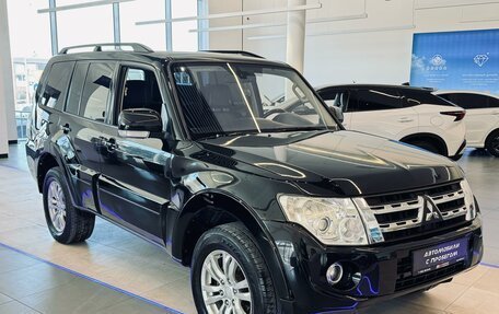 Mitsubishi Pajero IV, 2013 год, 1 885 000 рублей, 2 фотография