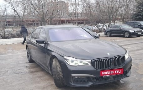 BMW 7 серия, 2018 год, 3 800 000 рублей, 2 фотография