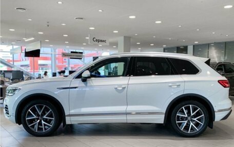 Volkswagen Touareg III, 2021 год, 8 050 000 рублей, 4 фотография