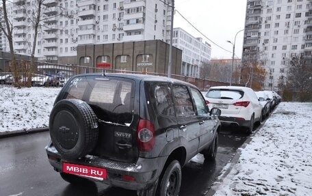 Chevrolet Niva I рестайлинг, 2011 год, 470 000 рублей, 2 фотография