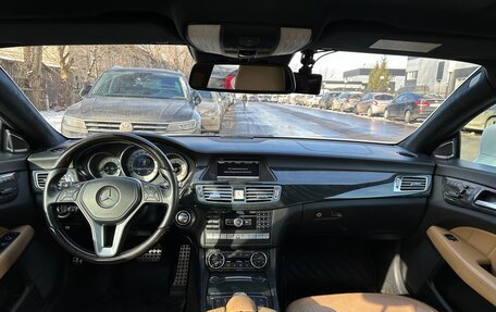 Mercedes-Benz CLS, 2012 год, 2 750 000 рублей, 14 фотография