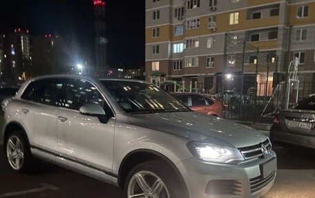 Volkswagen Touareg III, 2011 год, 2 500 000 рублей, 14 фотография