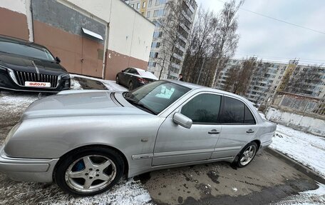 Mercedes-Benz E-Класс, 1998 год, 438 000 рублей, 4 фотография