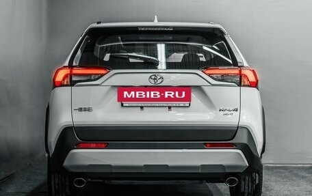 Toyota RAV4, 2024 год, 4 780 000 рублей, 7 фотография