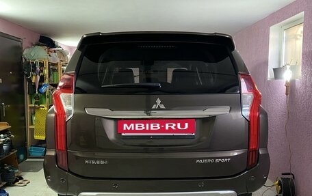 Mitsubishi Pajero Sport III рестайлинг, 2017 год, 3 250 000 рублей, 4 фотография