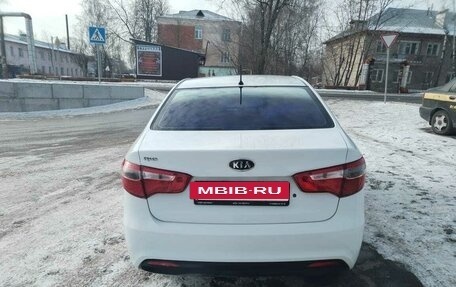 KIA Rio III рестайлинг, 2011 год, 850 000 рублей, 4 фотография