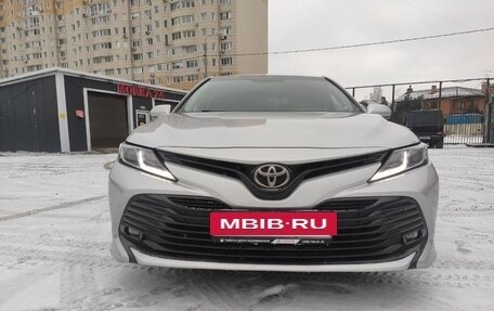 Toyota Camry, 2020 год, 2 900 000 рублей, 2 фотография