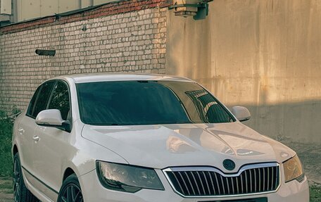 Skoda Superb III рестайлинг, 2013 год, 1 550 000 рублей, 8 фотография