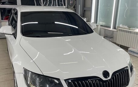 Skoda Superb III рестайлинг, 2013 год, 1 550 000 рублей, 4 фотография