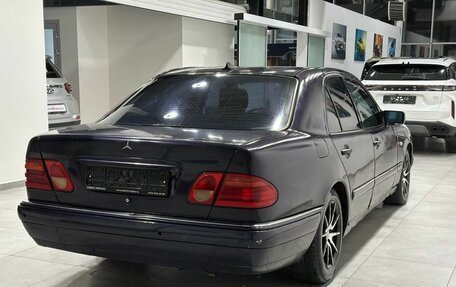 Mercedes-Benz E-Класс, 1996 год, 339 900 рублей, 4 фотография