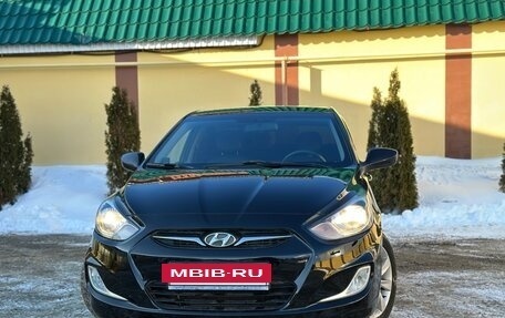 Hyundai Solaris II рестайлинг, 2014 год, 799 990 рублей, 3 фотография