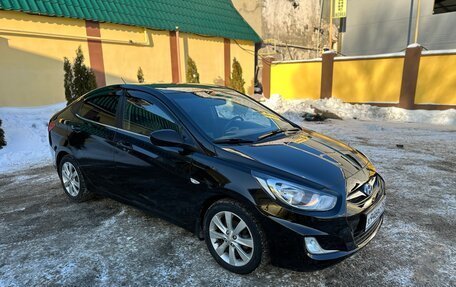 Hyundai Solaris II рестайлинг, 2014 год, 799 990 рублей, 21 фотография